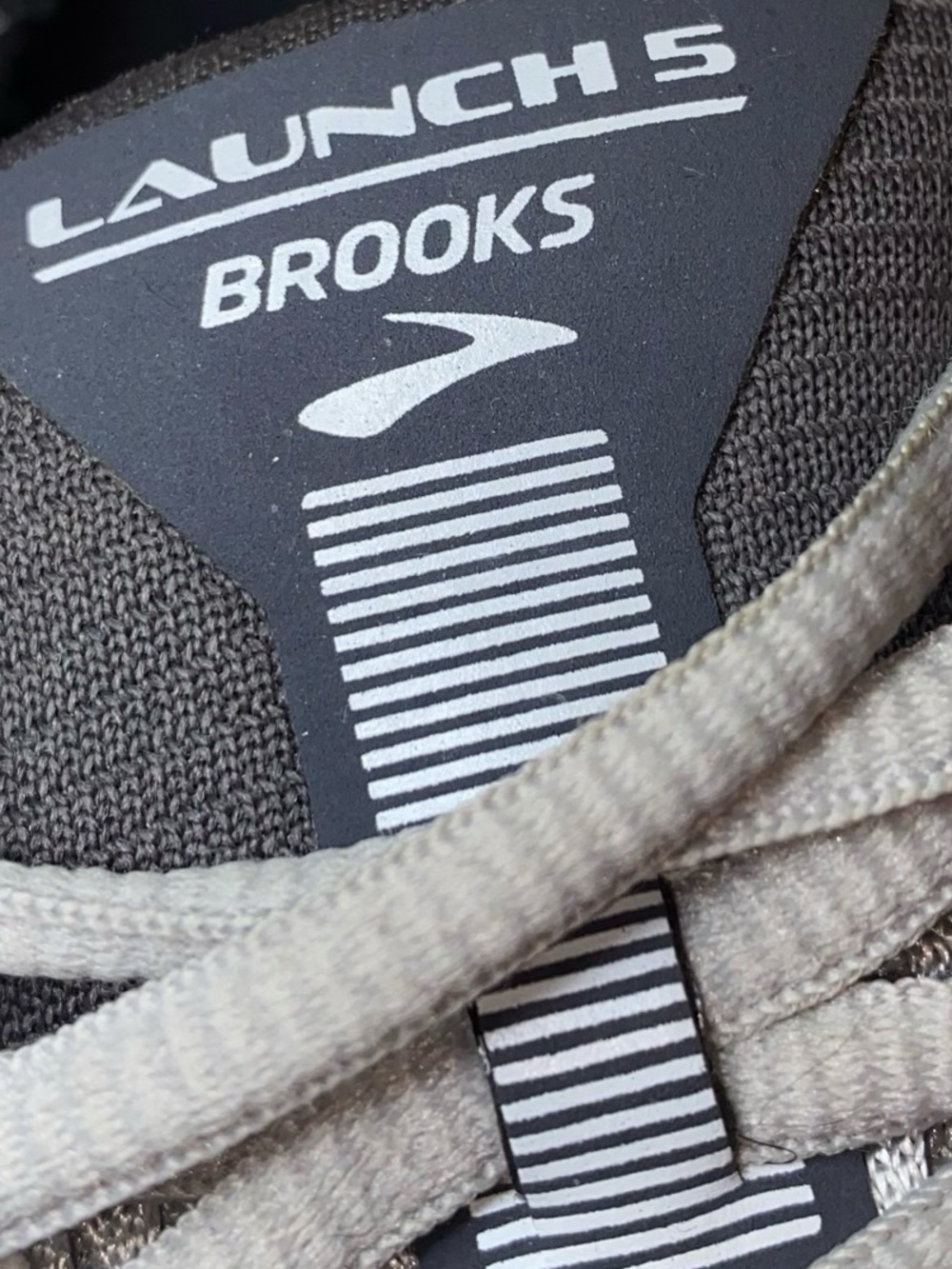 BROOKS LAUNCH 5 Women’s Neutral Runner Trainer Gray Ebony and White Size 8M - Picture 7 of 9